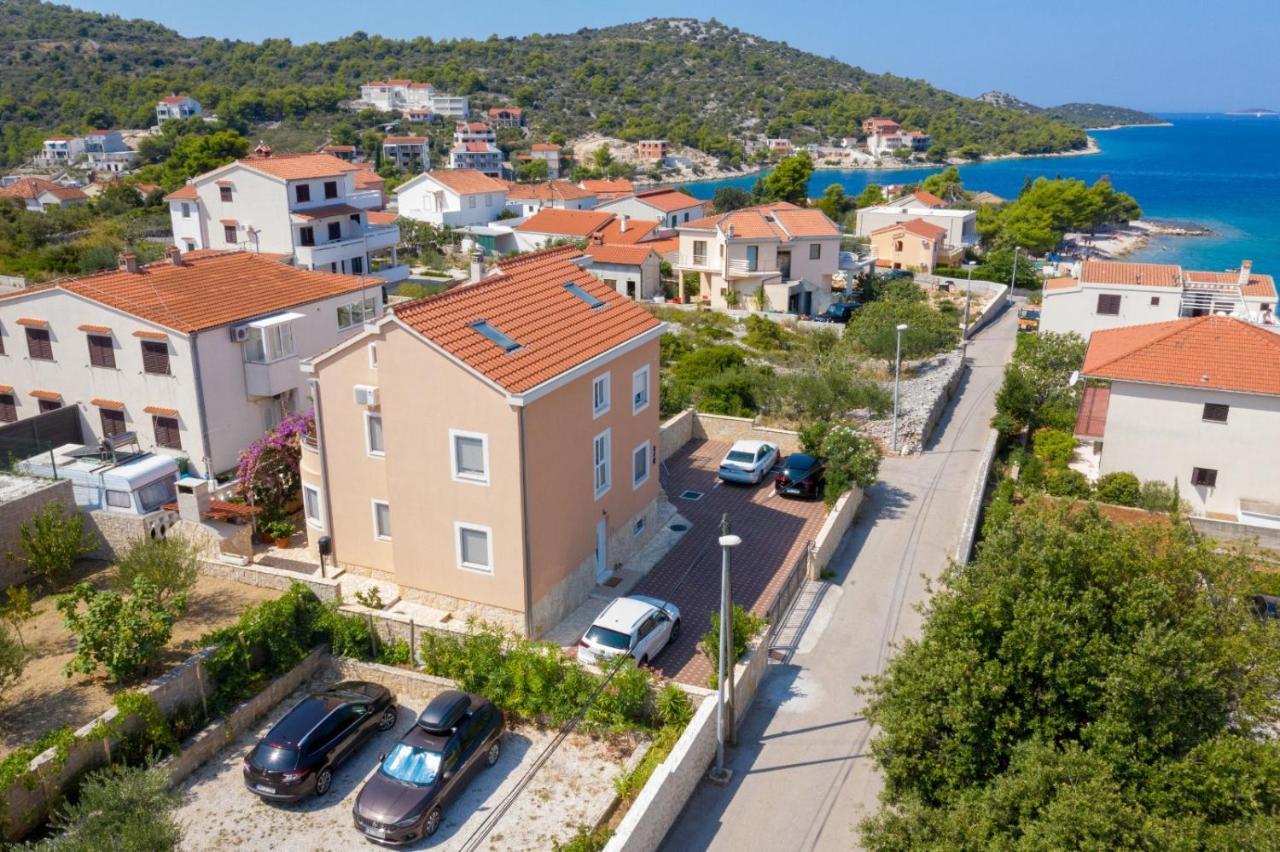 Villa Tea Ражань Экстерьер фото