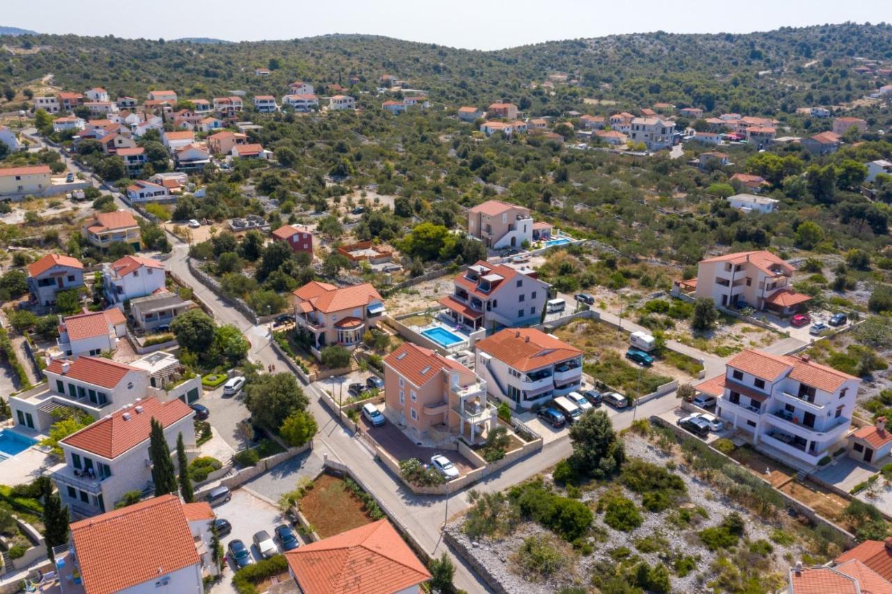 Villa Tea Ражань Экстерьер фото